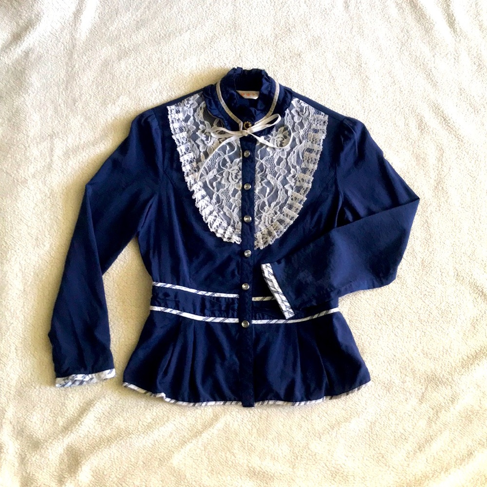 Blouse XXS or XS.